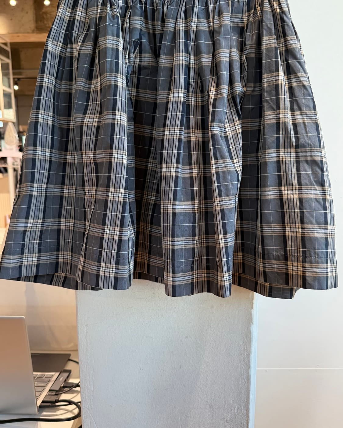 비비안웨스트우드 블랙 체크 폴리에스터 미니스커트  상품이미지7