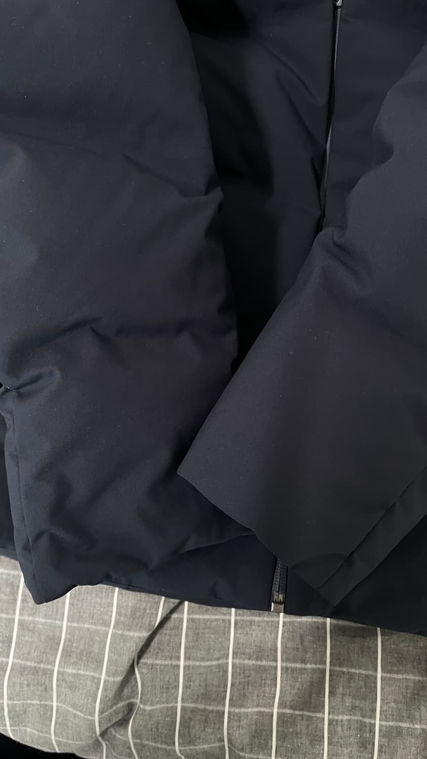 유니클로 심리스 다운파카 상품이미지3