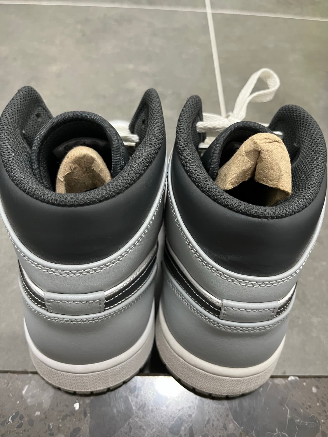 265)나이키 조던 1 미드 라이트 스모크 그레이 앤트러사이트 상품이미지3