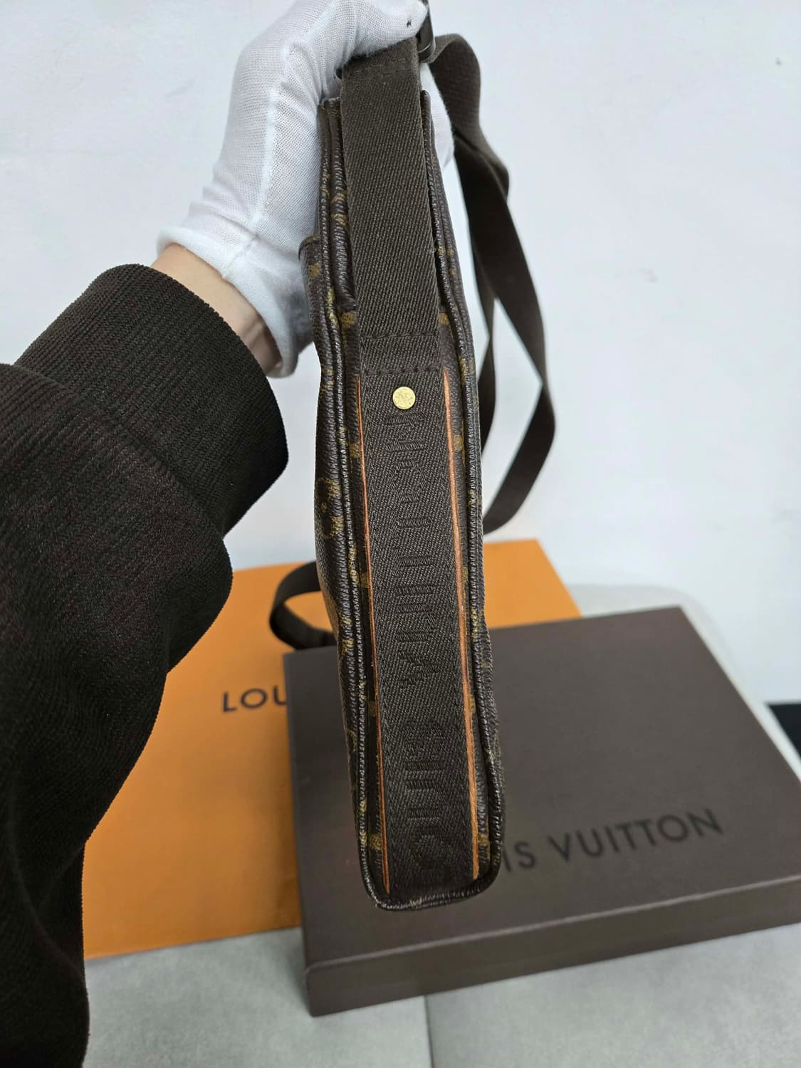 [보증서 정품] 루이비통 모노그램 메신저백 상품이미지1