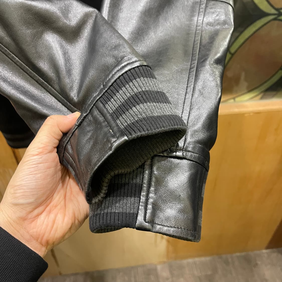 뉴에라 레더 스타디움 점퍼 상품이미지4