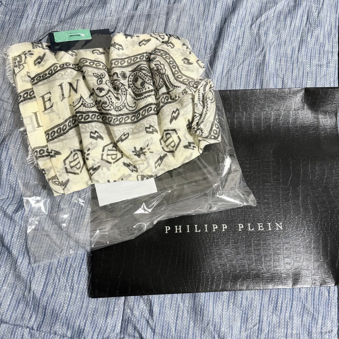 (OS) 필립플레인 모달 실크 달러 머플러 아이보리 화이트 상품이미지2