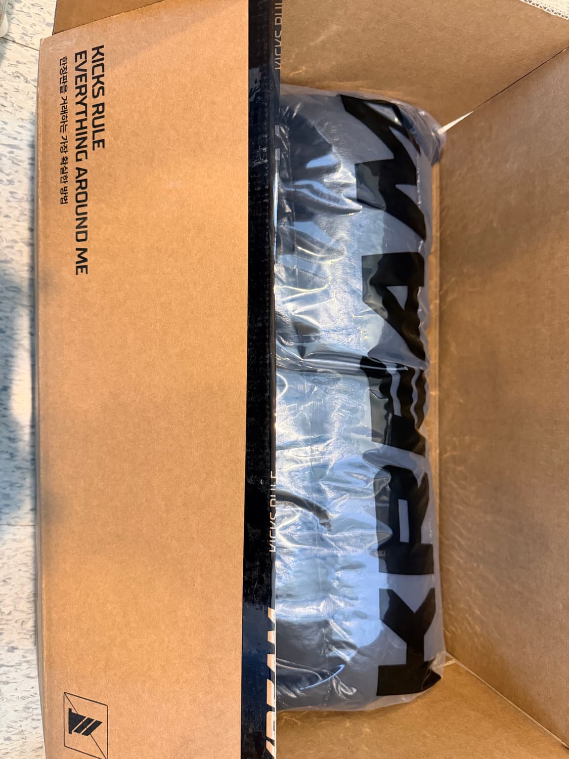 몽클레어 마야 70 패딩 블랙유광 5사이즈 상품이미지4