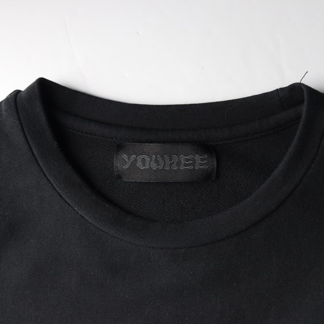 YOUHEE 빅 로고 슬림 크롭 티셔츠 BLACK 상품이미지5
