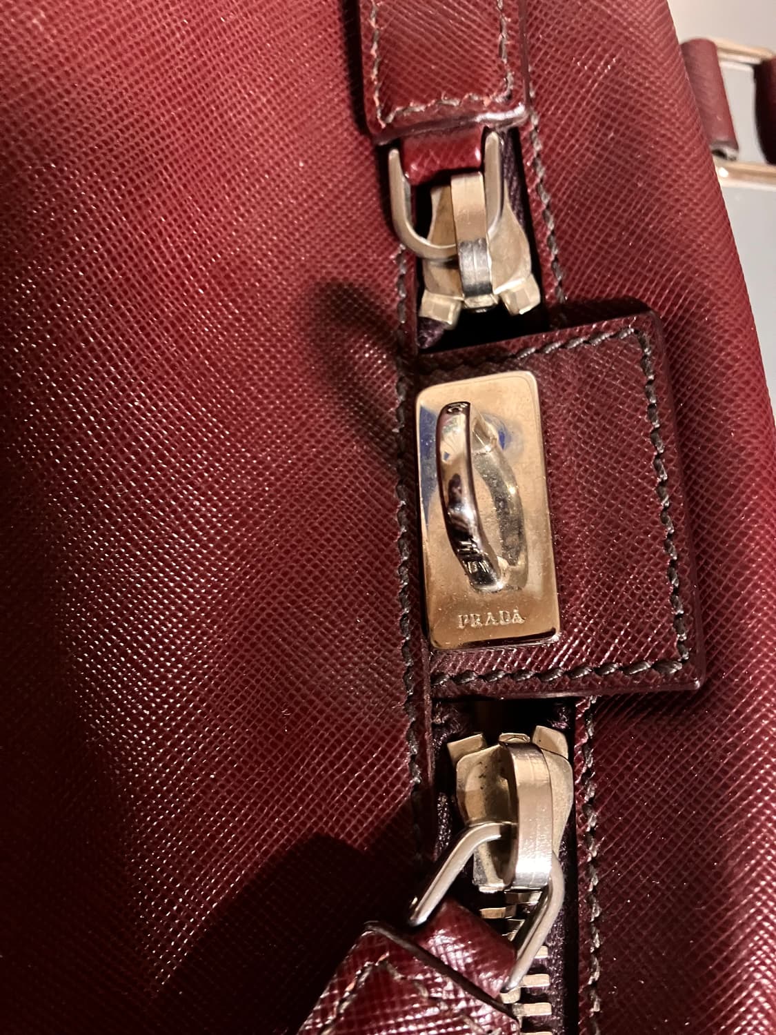 프라다 버건디 백 상품이미지6
