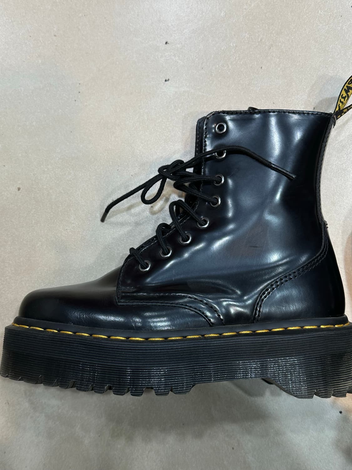 닥터마틴 1460 워커 240 상품이미지2