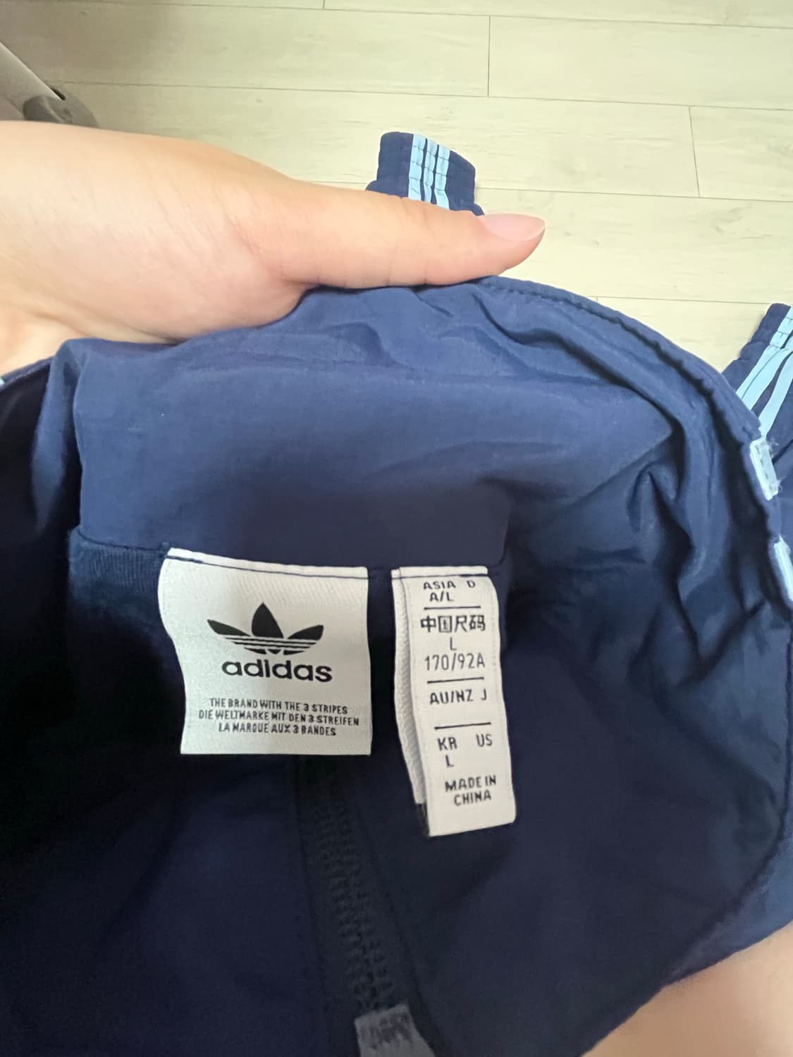 아디다스 상품이미지3