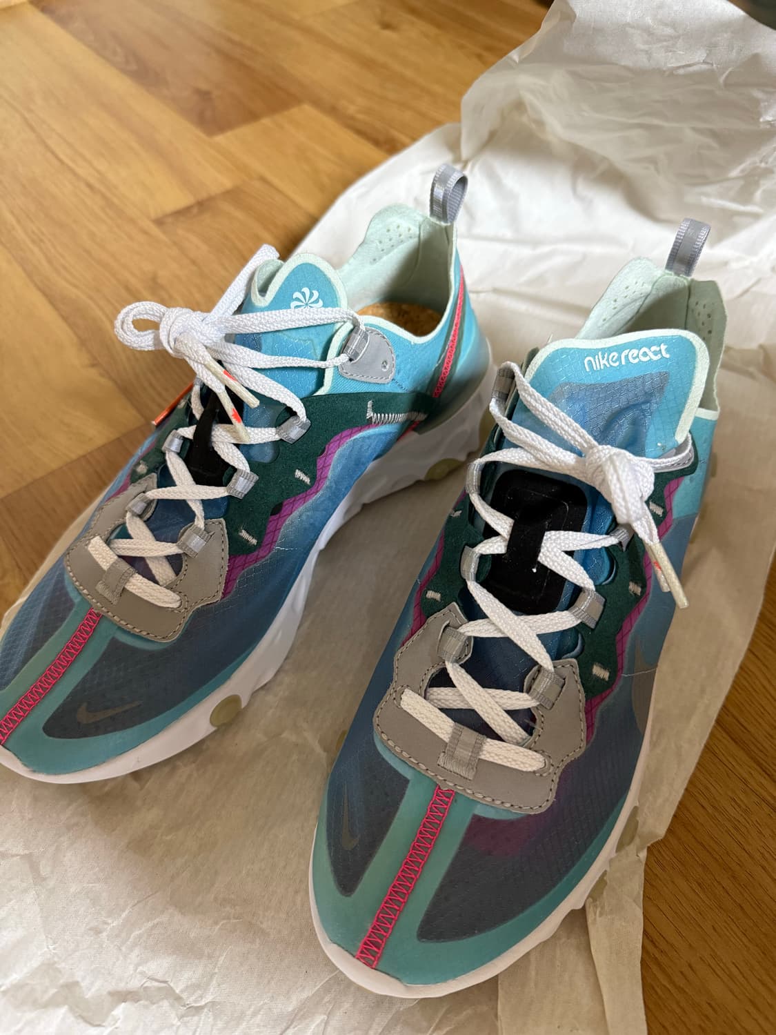 나이키 리액트 엘리먼트 87 로얄틴트 상품이미지2