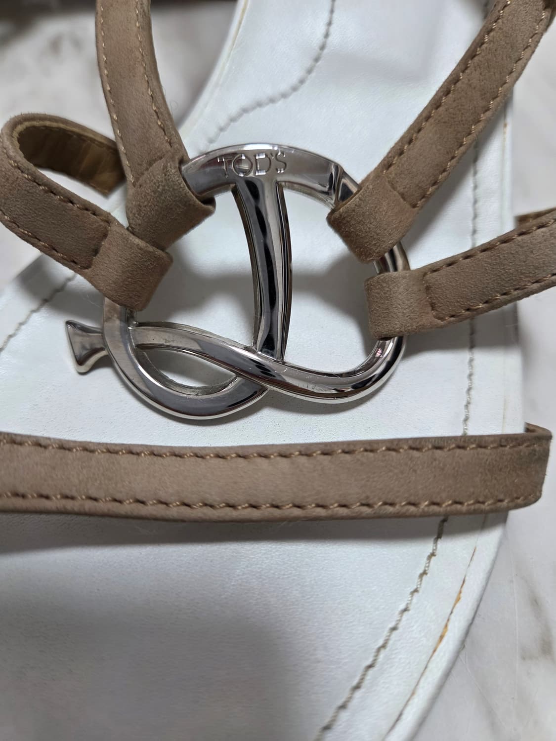 토즈 스웨이드 스트랩 샌들 상품이미지2