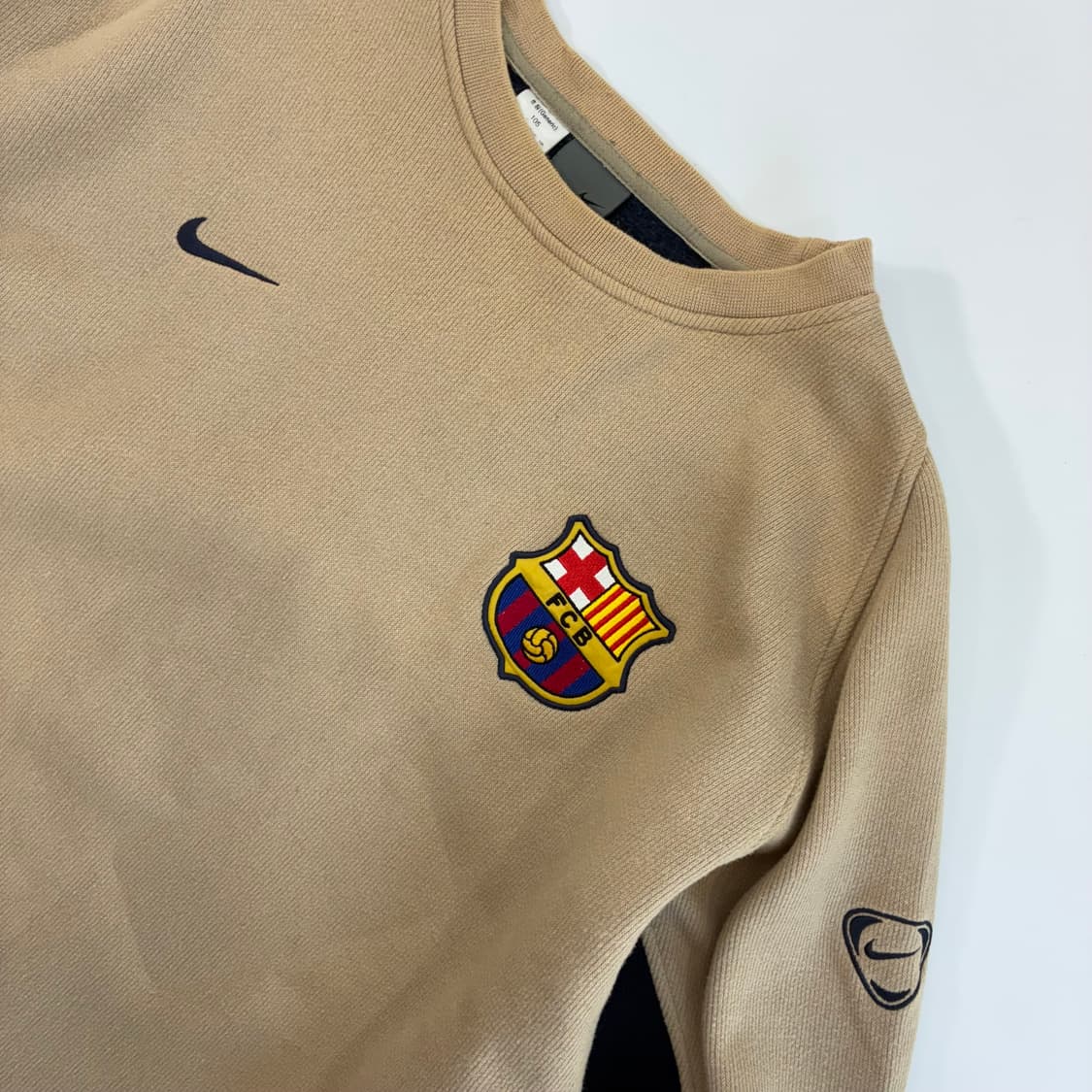 Nike  나이키 00,s 바르셀로나 맨투맨  상품이미지3