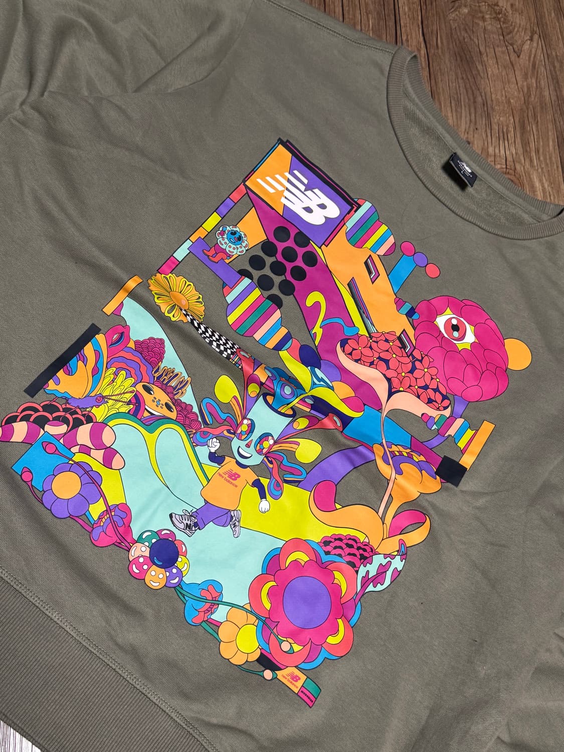 뉴발란스 아티스트 팩 GIAH 프린팅 맨투맨 상품이미지4