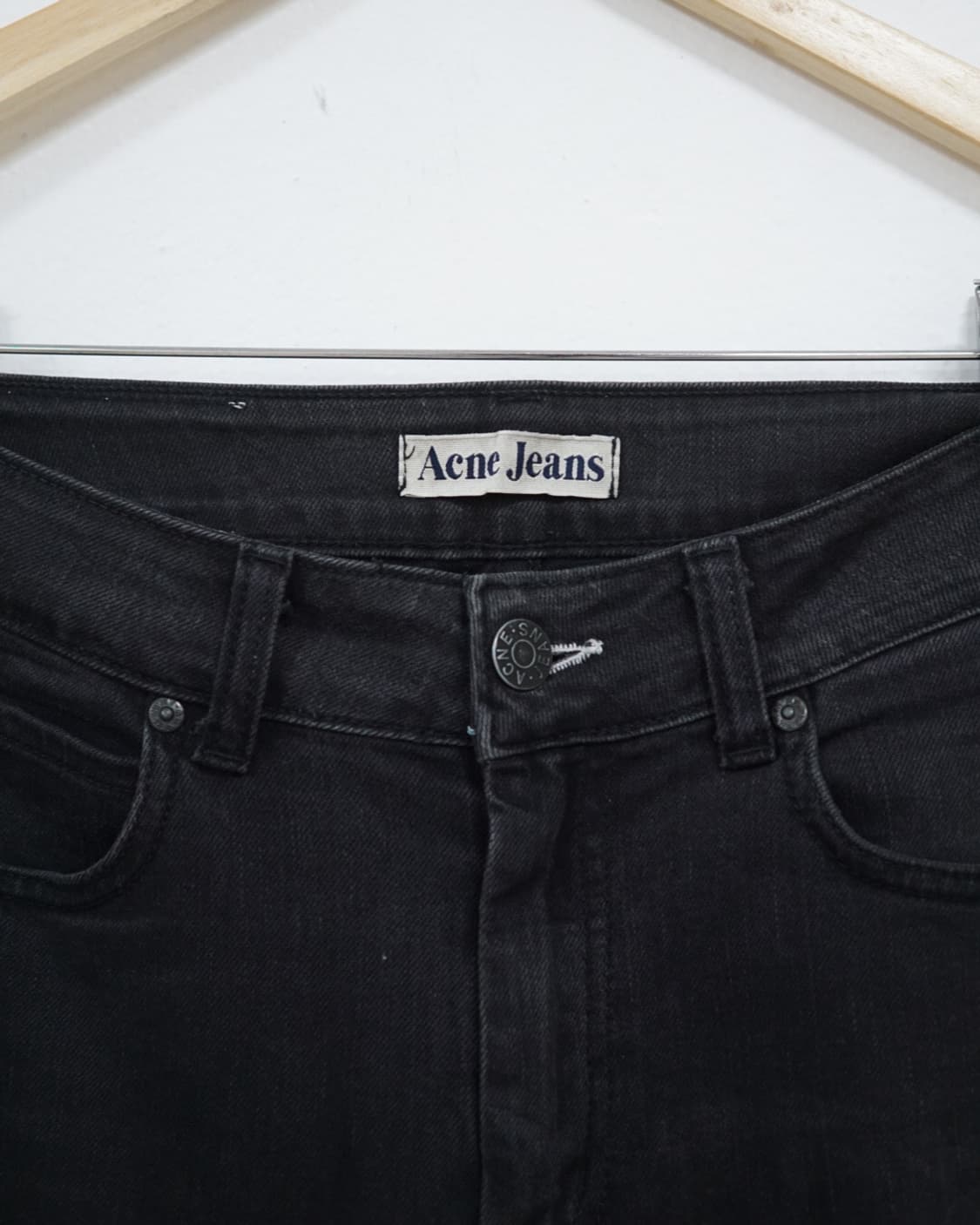 아크네 블랙진 상품이미지5