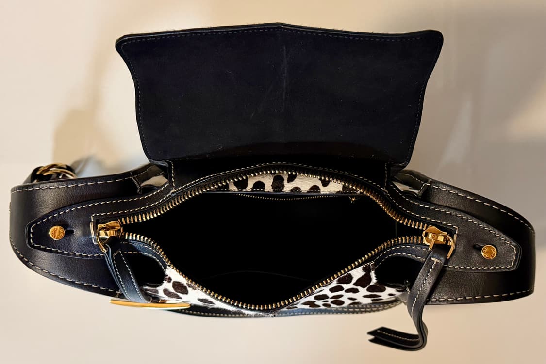 토즈 TOD'S 타임리스 팬던트 달마시안 송치 가죽 숄더백 명품 정품 상품이미지4