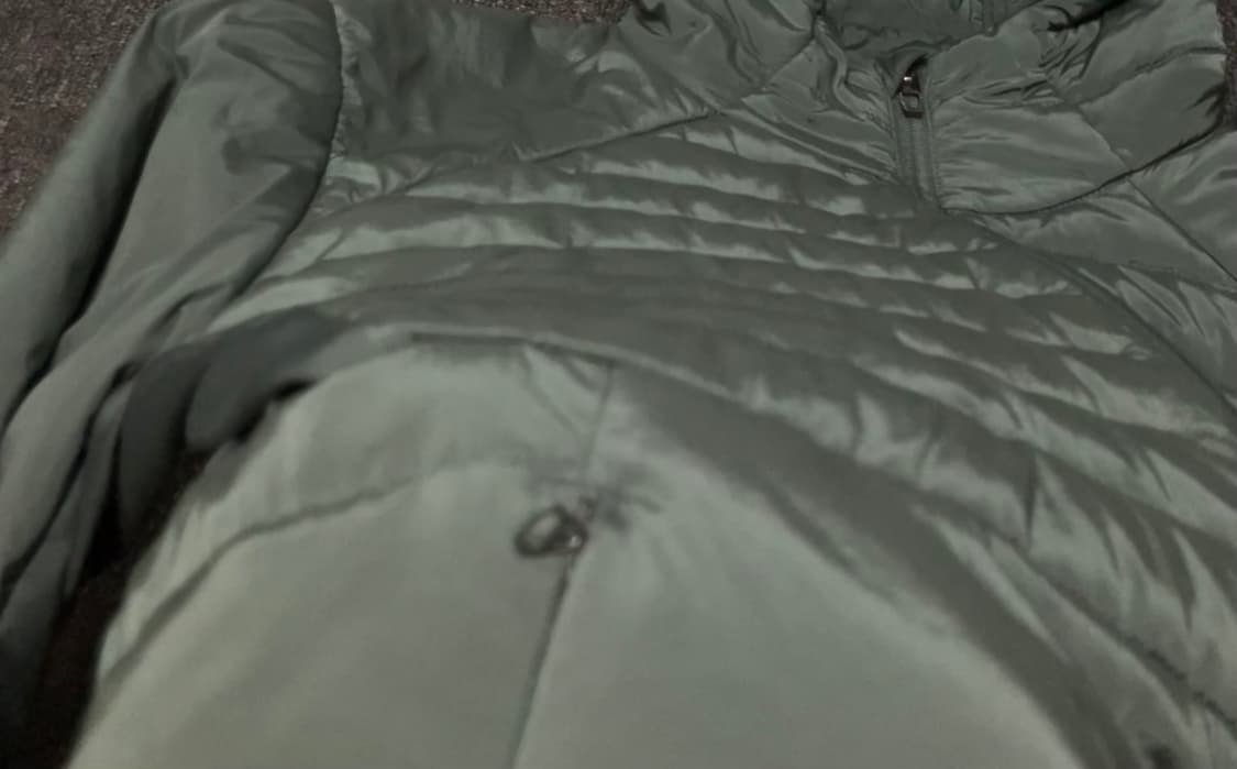 룰루레몬 다운 포 잇 올 700필 후디 경량패딩 그린 상품이미지4