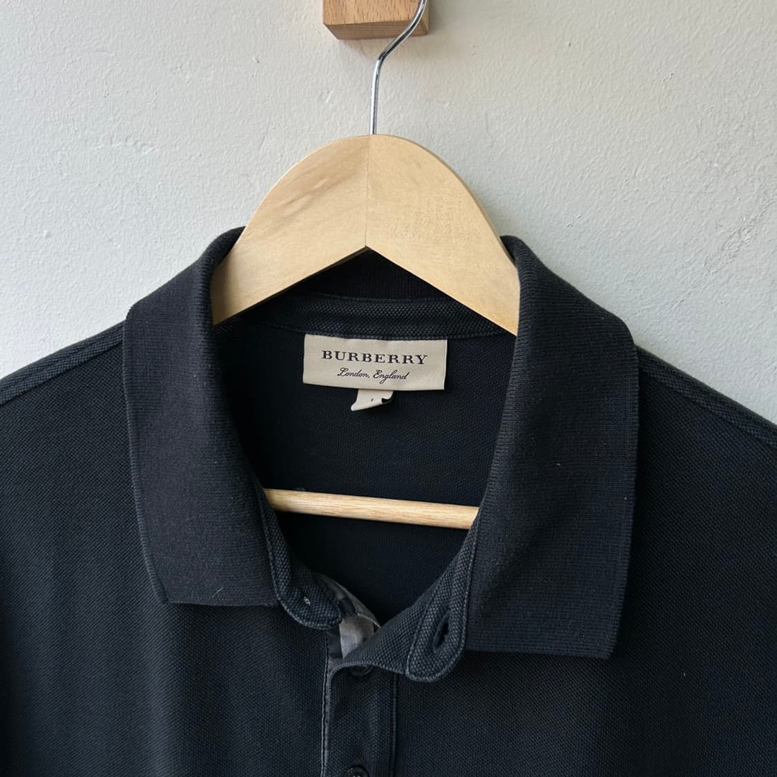 16671 - 버버리 블랙 반팔 카라티 상품이미지5