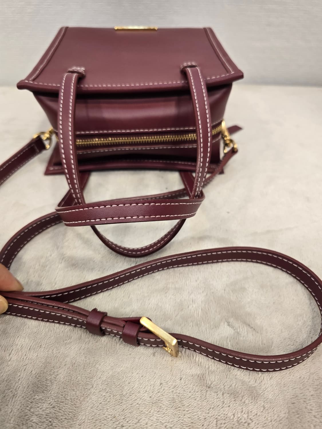 거의새거) 칼린 스퀘어백 미니 토트백 크로스백 버건디색 상품이미지5