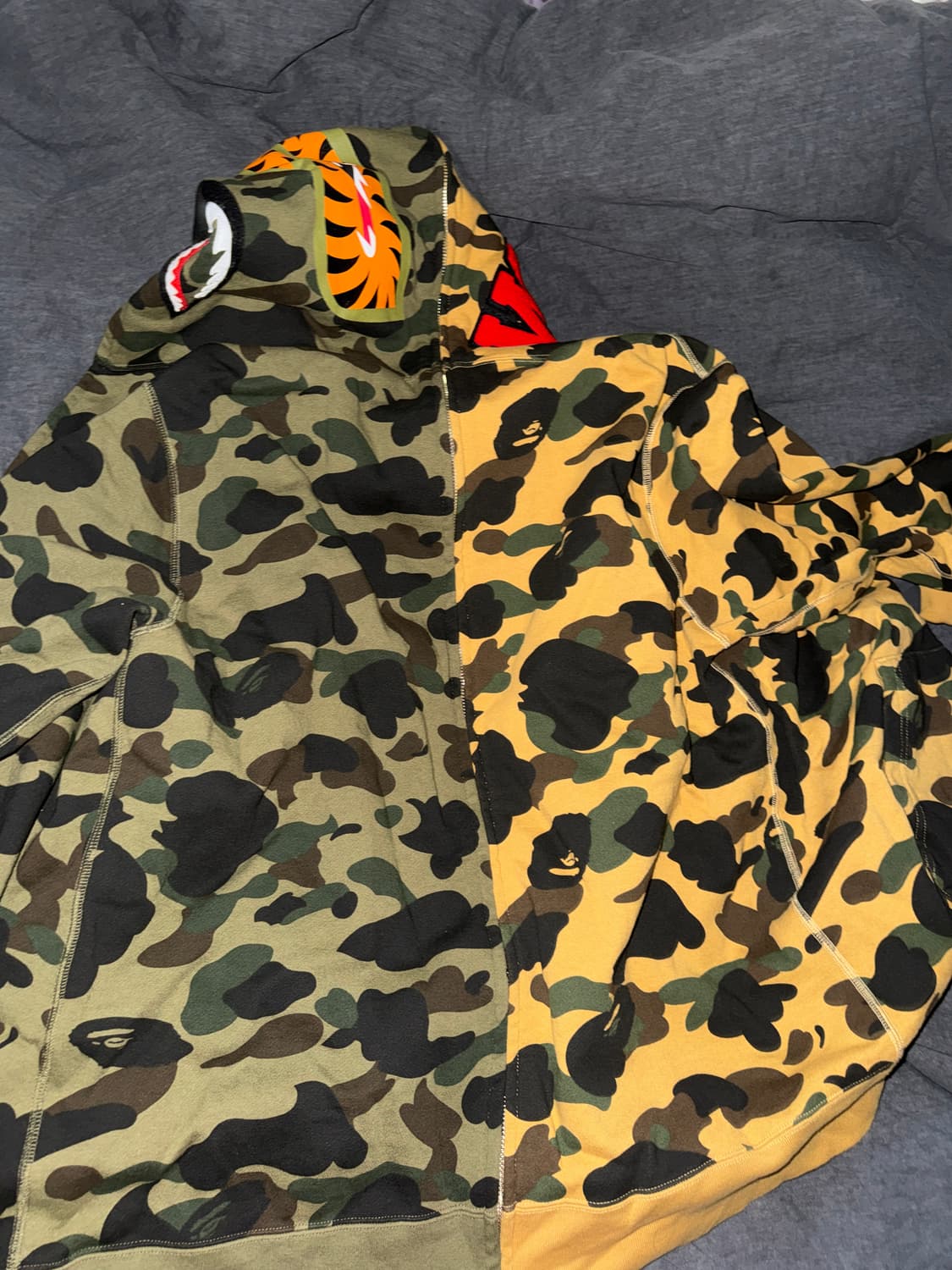 베이프 퍼스트 카모 샤크 후드집업 상품이미지2