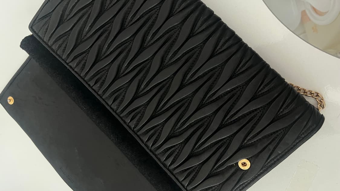 미우미우 마테라쎄 클러치백 미우미우 가방 상품이미지5