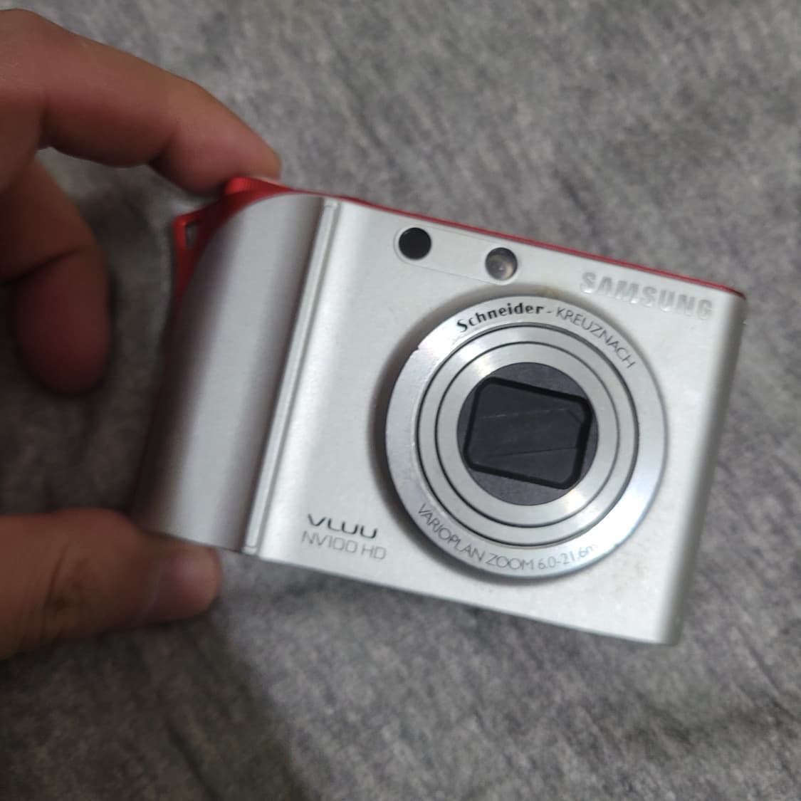 삼성 VLUU NV100 HD 고장난 디지털 카메라 상품이미지1