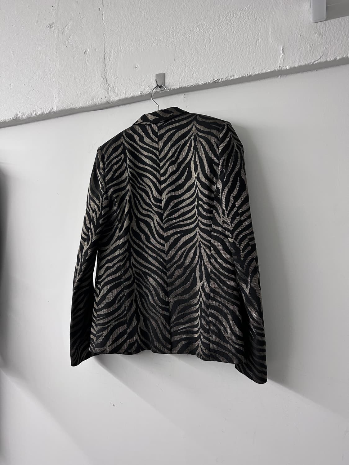 The Kooples Zebra Jacquard Tuxedo Jacket 상품이미지7