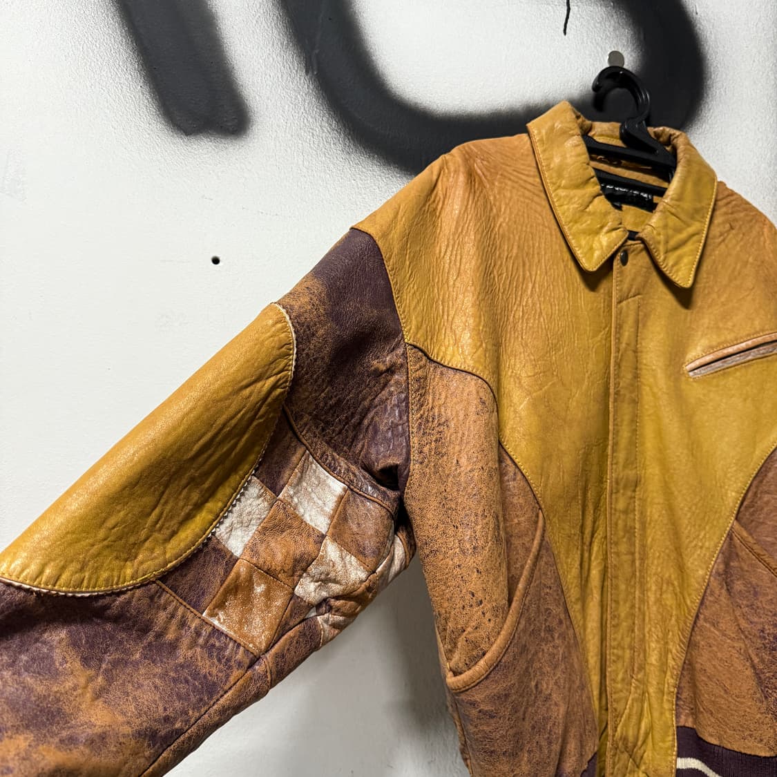 90s pelle pelle 펠레펠레 마크 뷰캐넌 양가죽 바시티 자켓 상품이미지4