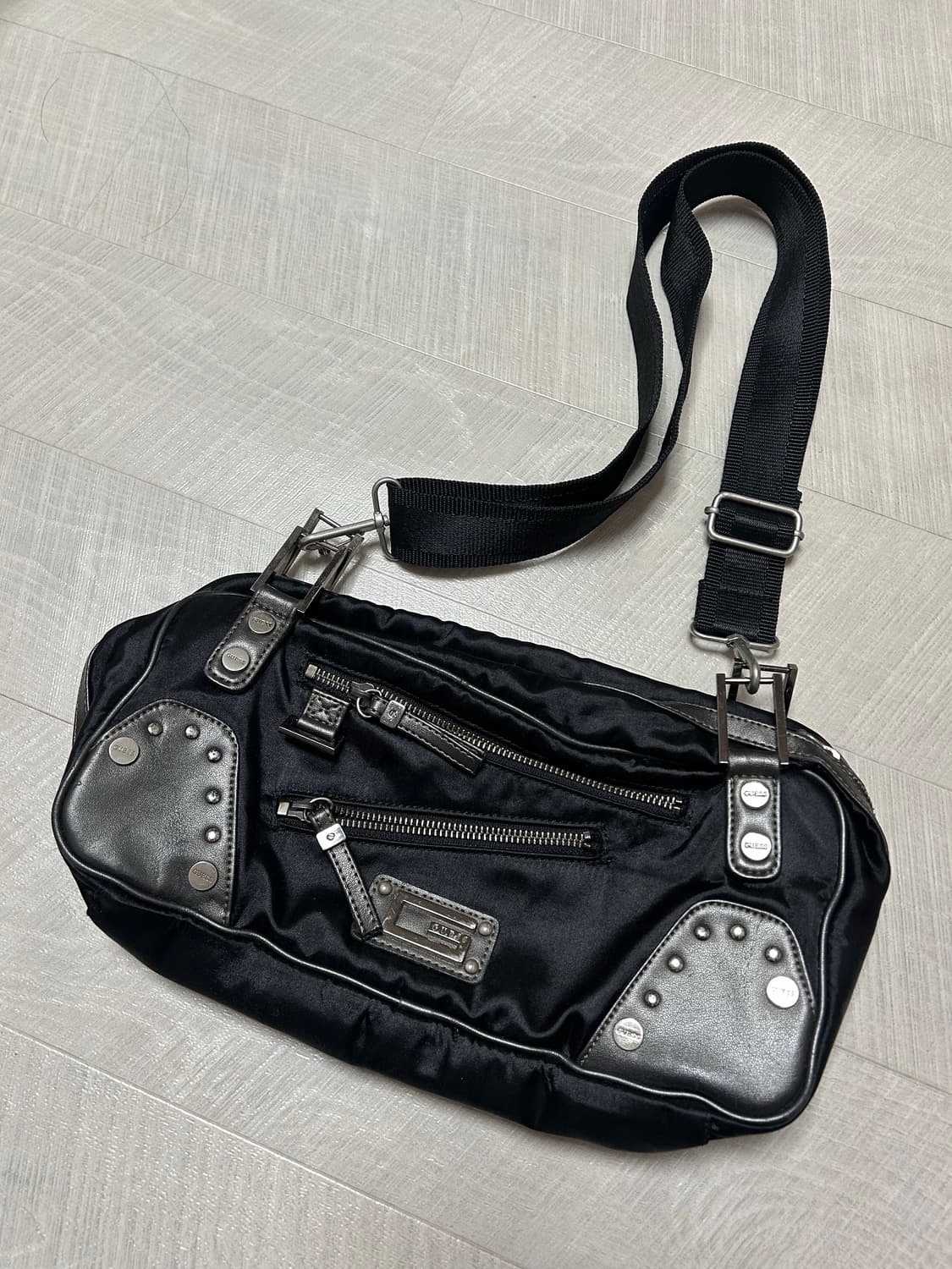 guess 게스 스터트 로고 숄더백 y2k 상품이미지1