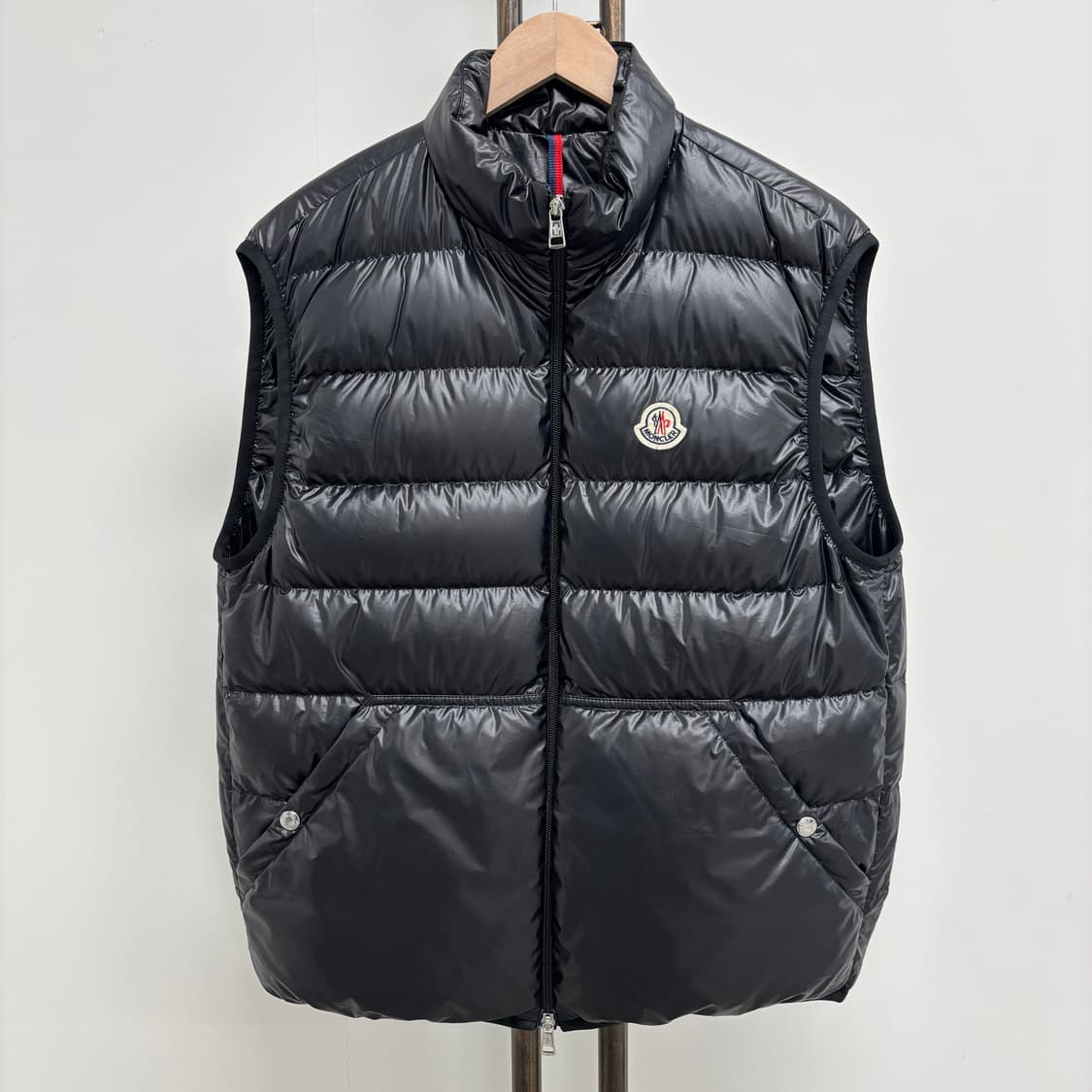 [3]몽클레어 와펜패치 조끼패딩 상품이미지1