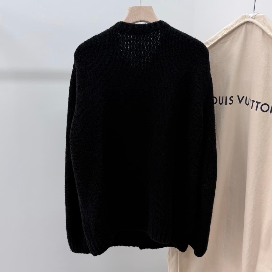 [S+급/XL] 25FW 루이비통 청키 인타르시아 니트 가디건 블랙 상품이미지5