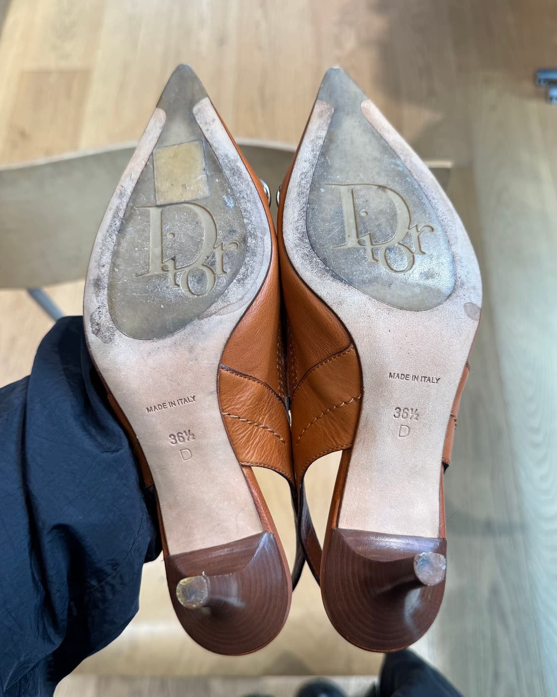 크리스찬 디올 브라운 슬링백 힐 상품이미지7