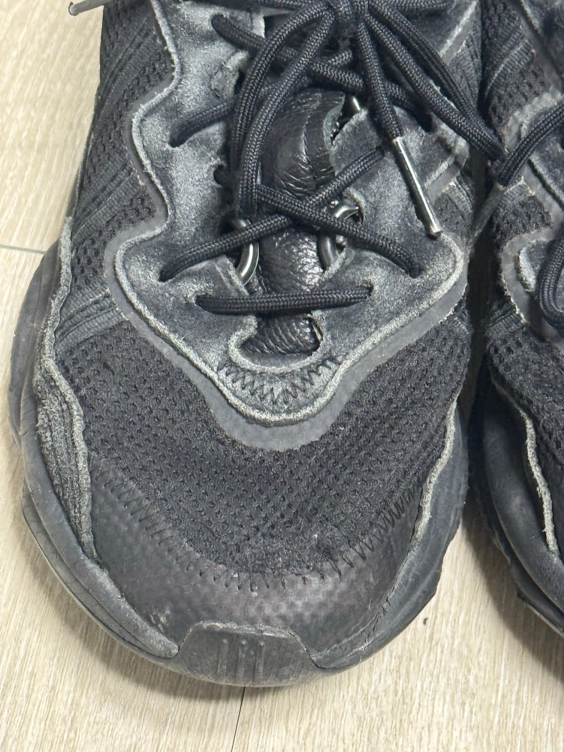 아디다스 오즈위고 트리플블랙 265 상품이미지4