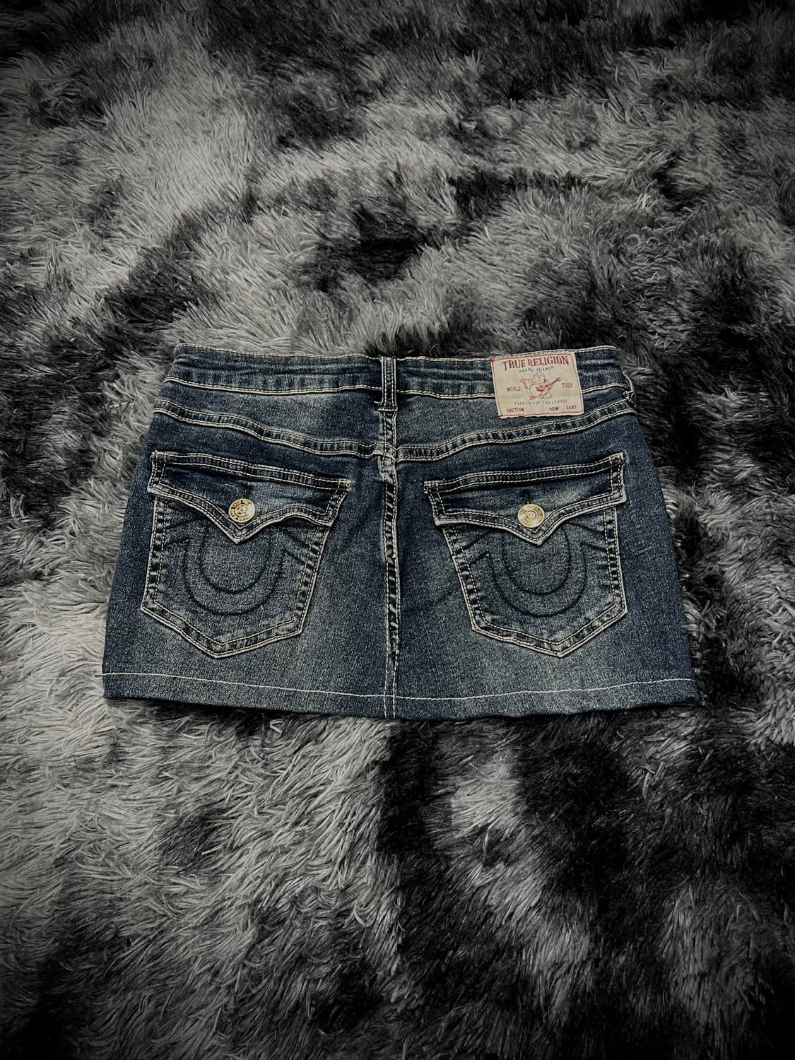 True Religion 금장 단추 워싱 데님 스커트 상품이미지1