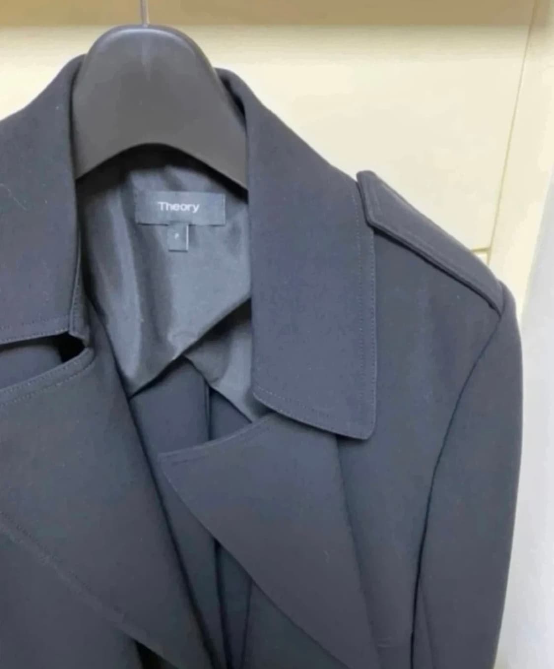 띠어리블랙트렌치코트 상품이미지8