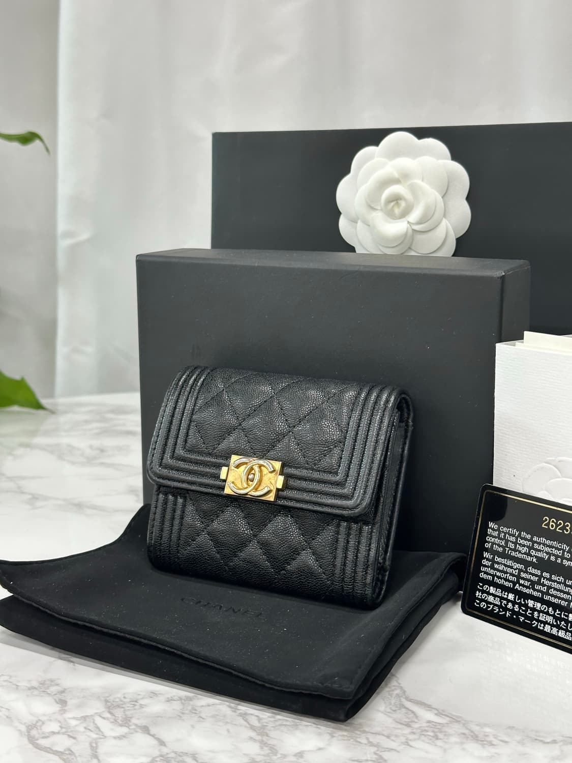 샤넬 보이 금장 3단지갑 상품이미지2