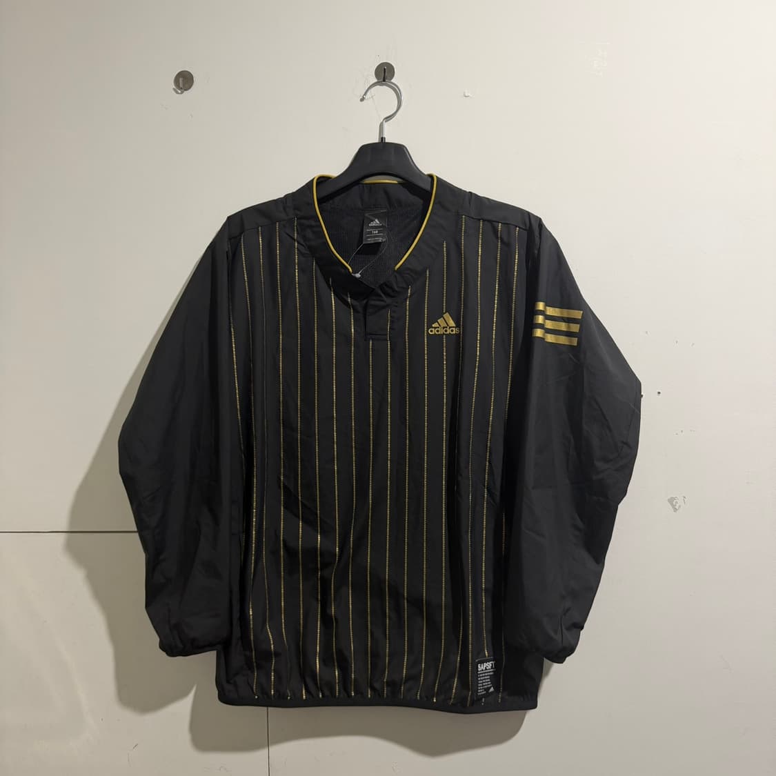 아디다스 스트라이프 풀오버 브이넥 바람막이 상품이미지1