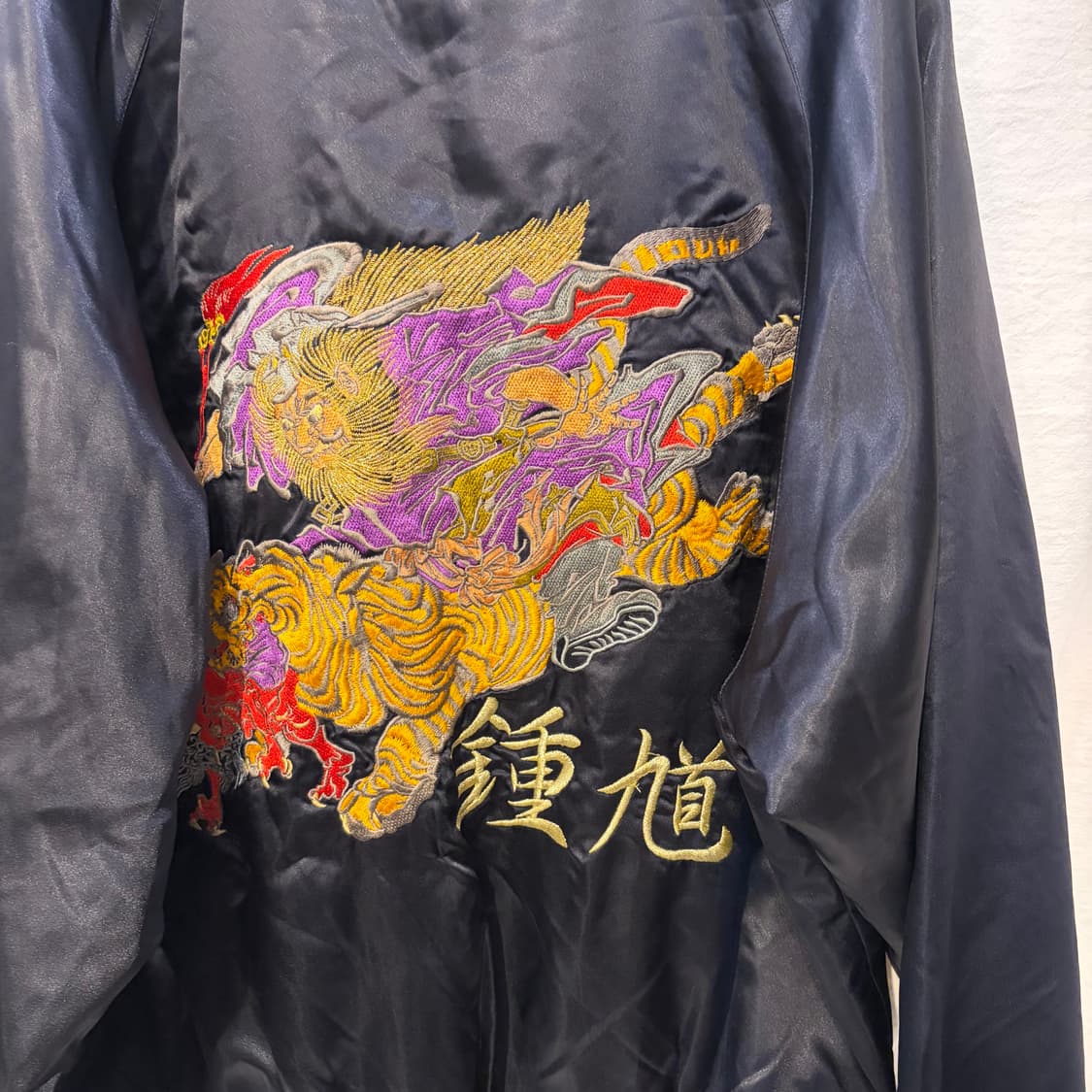 빈티지 자수 스카쟌 블랙 점퍼 상품이미지7