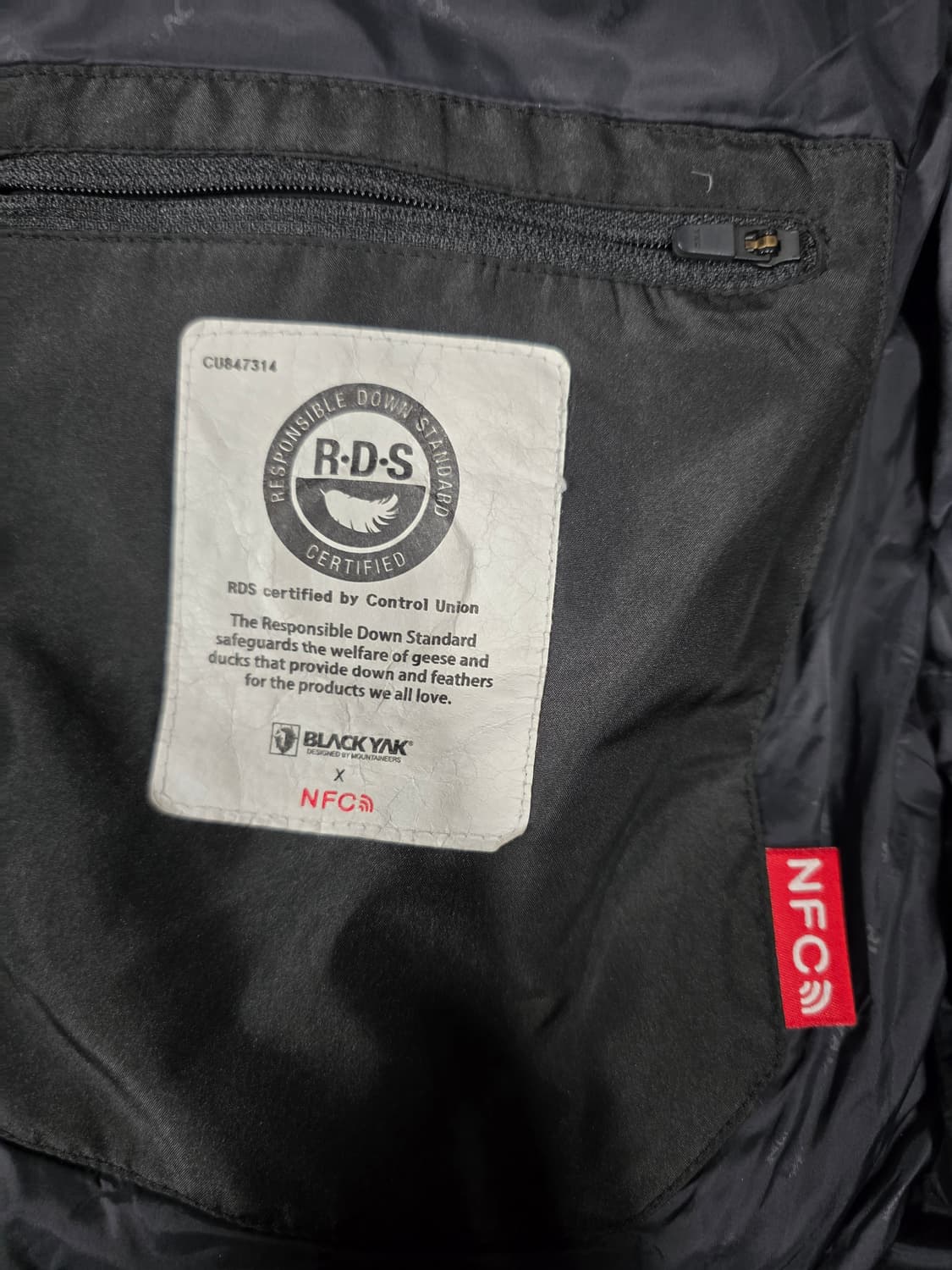 블랙야크 엣지 스톰 구스다운 롱패딩. 
싸이즈 100.  한정판 상품이미지7