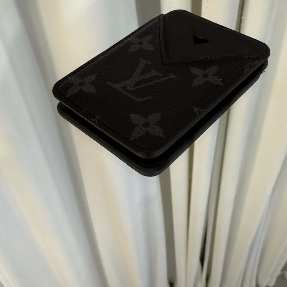 루이비통 이클립스 맥세이프 카드지갑 상품이미지5