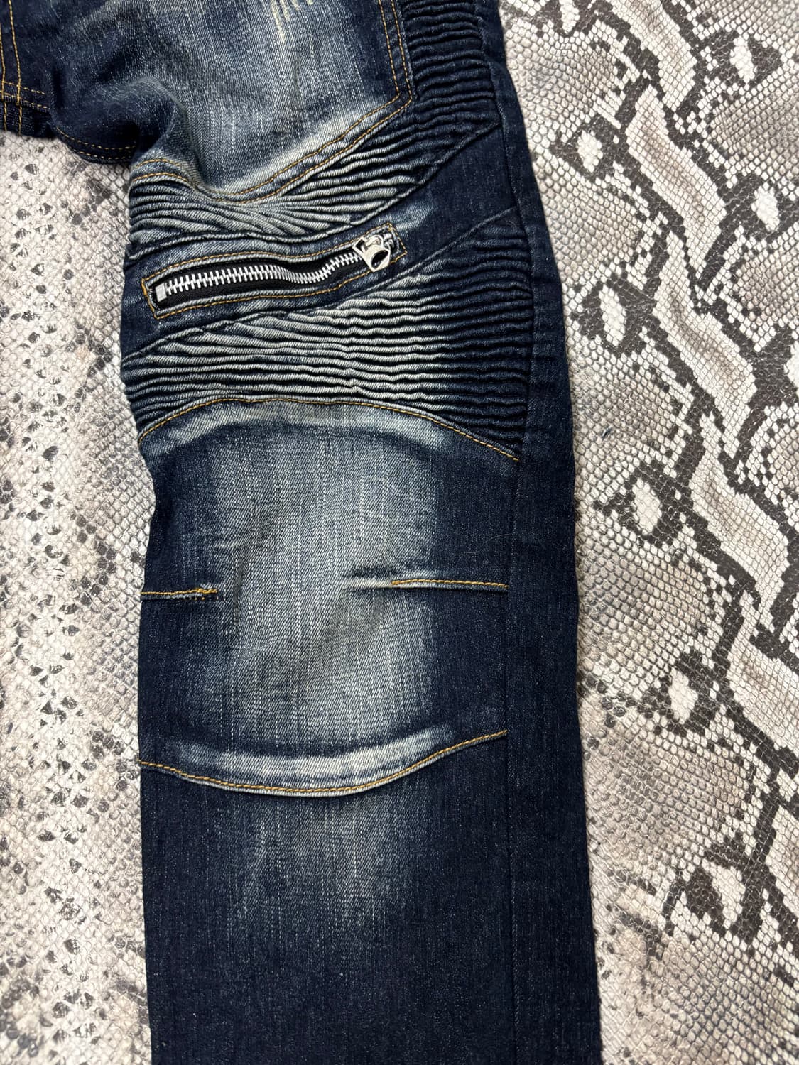 “Vintage” Denim Biker Pants 상품이미지5
