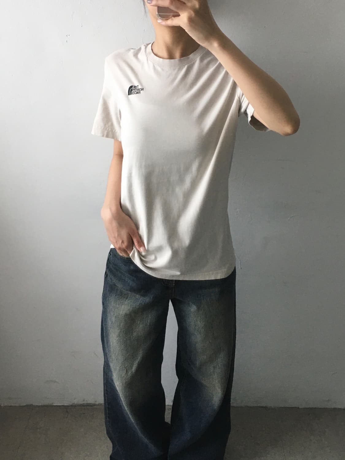 노스페이스 가슴로고 반팔티 상품이미지2