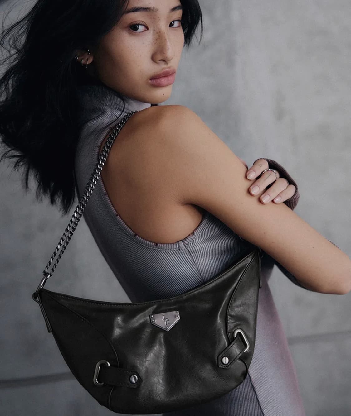 레더리 빈티지 체인 크로스 숄더백 _미니 [KHAKI BROWN] 상품이미지1