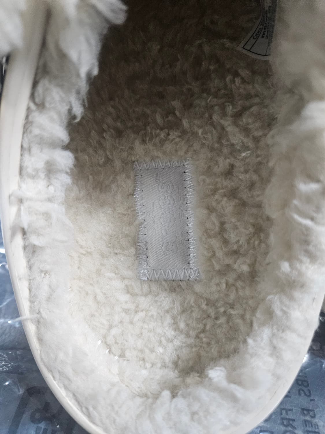 크록스   바야 라인드 퍼즈 스트랩 클로그 새상품 윈터화이트 상품이미지3