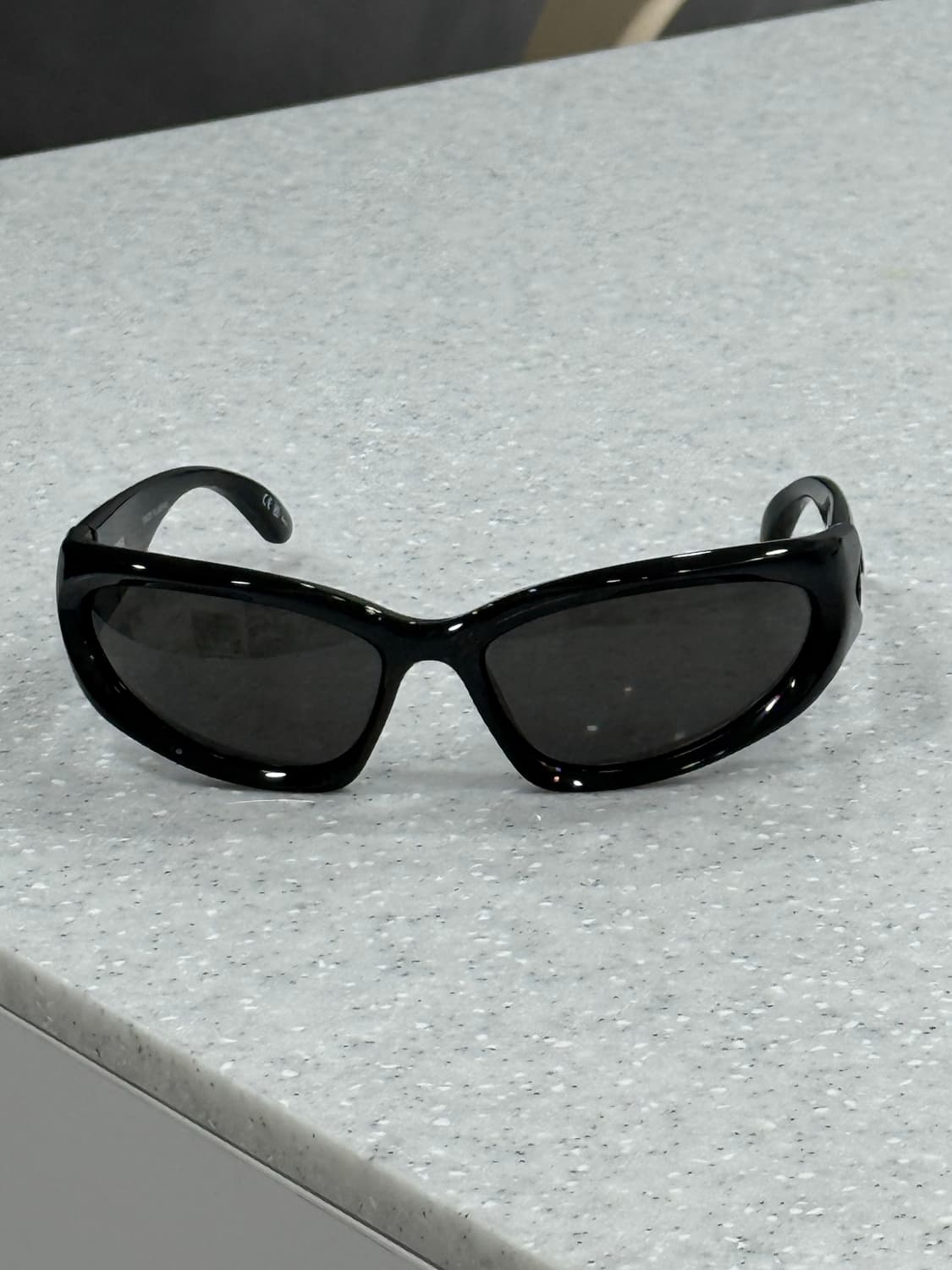 발렌시아가 스위프트 오발 선글라스  상품이미지2