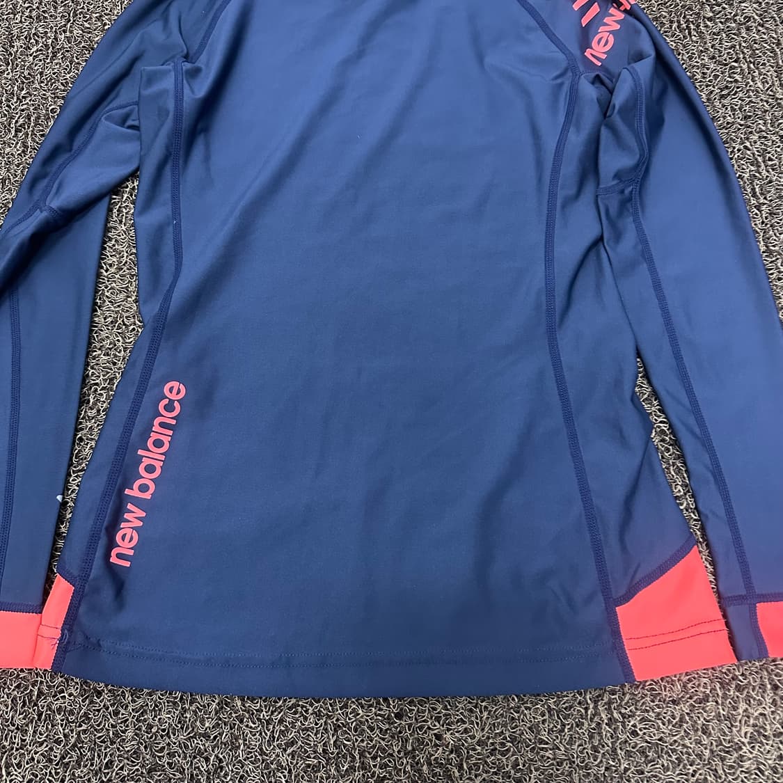 뉴발란스 여성 래쉬가드 수영복 상의 S 상품이미지3