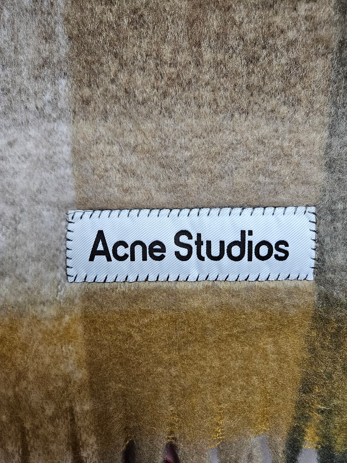 아크네 모헤어 체크 머플러 상품이미지2