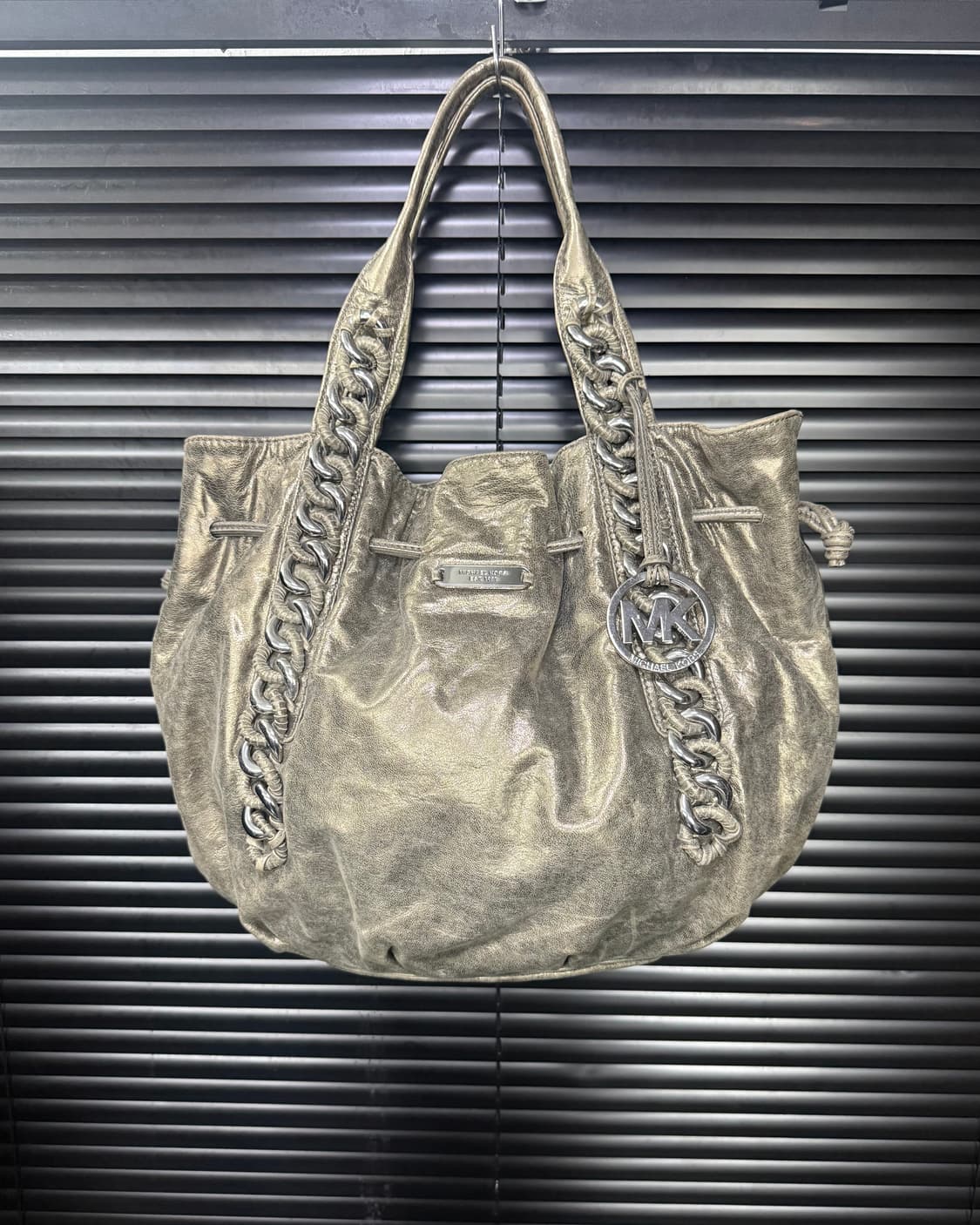 마이클 코어스 펄 골드 체인 손잡이 가죽 레더 숄더백 y2k 펑크 갸루 상품이미지3