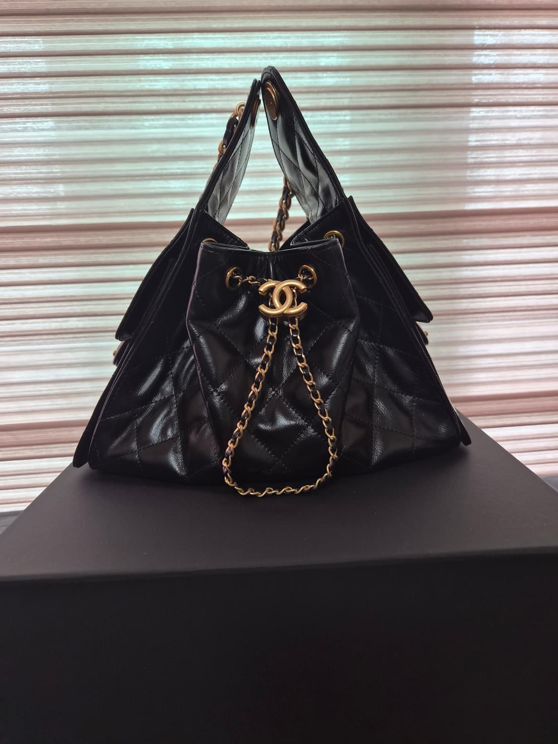 샤넬 25백 카프스킨 유광(스몰) 상품이미지2