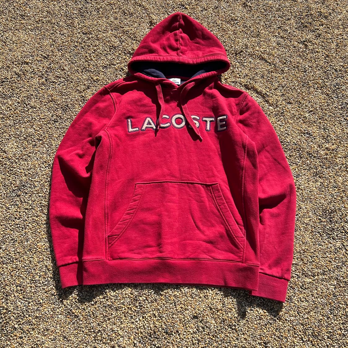 라코스테 레드 스펠 로고 후드티  상품이미지1