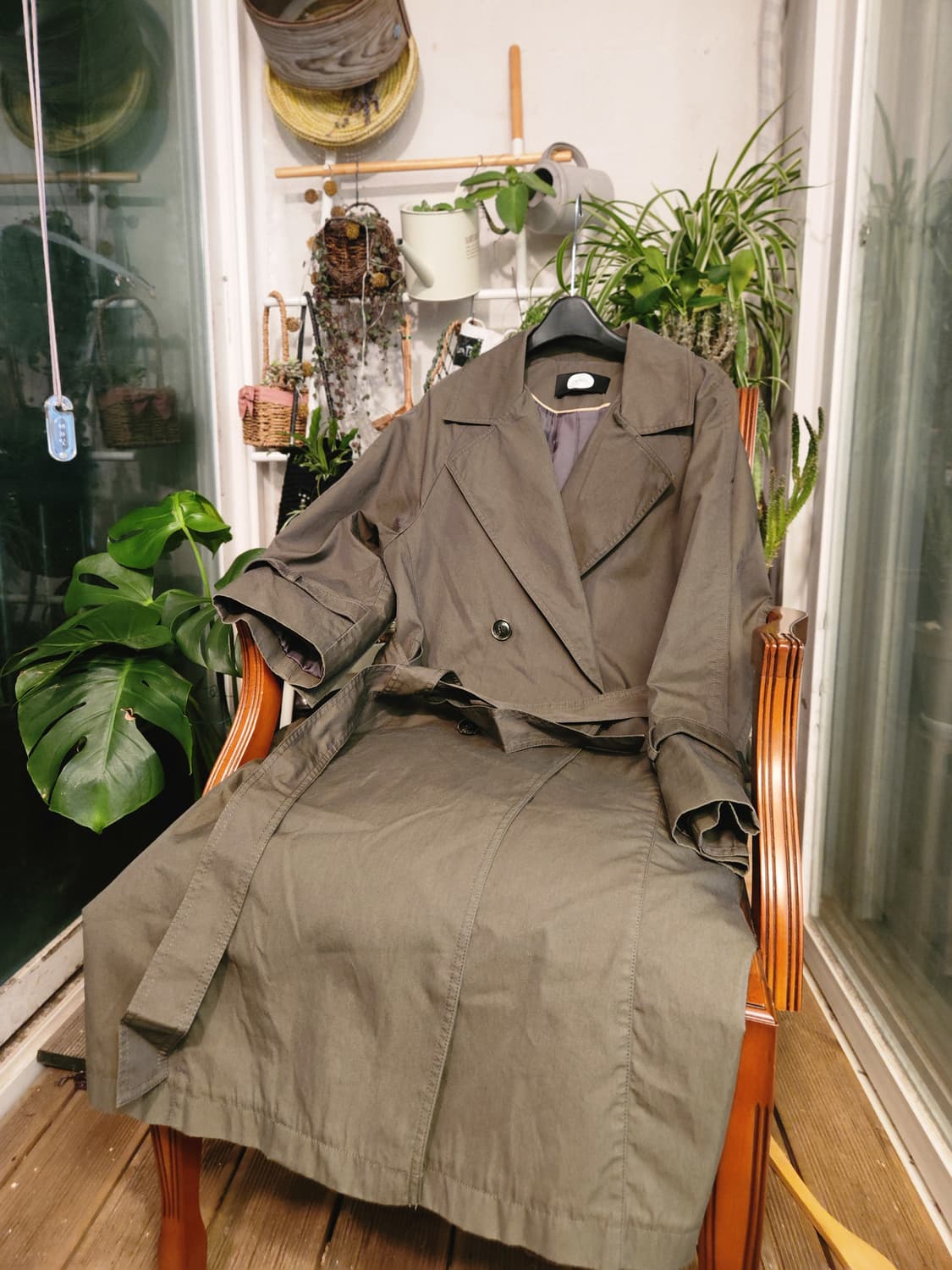 듀엘 카키색 롱 트렌치코트 상품이미지9