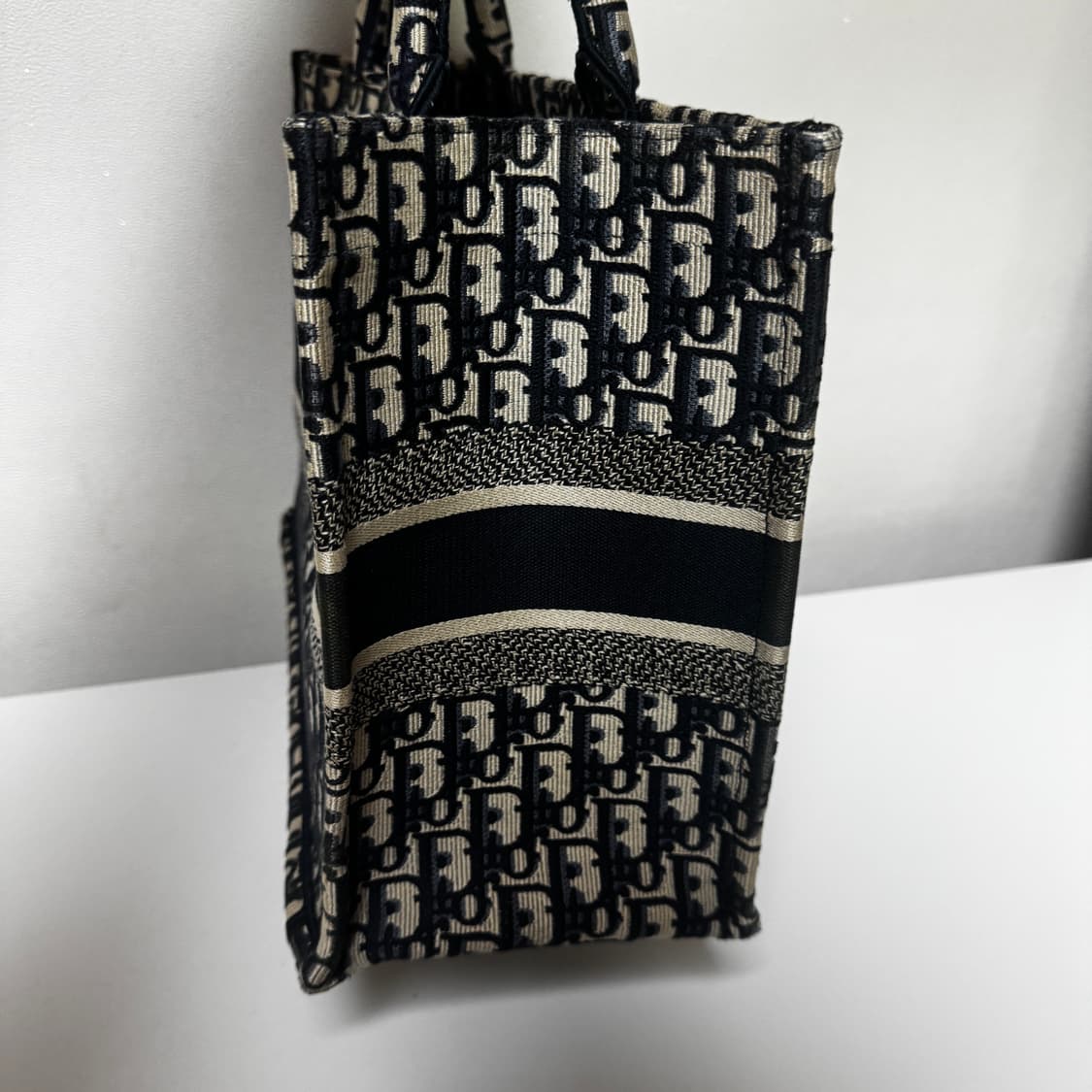 디올 오블리크 북토트백 미듐 상품이미지3