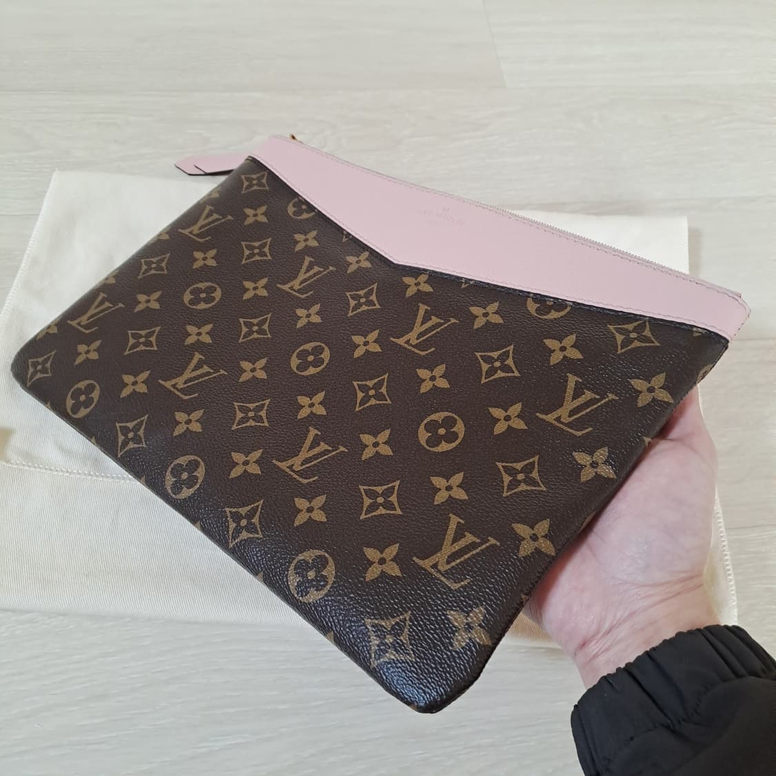 [100%/정품] 루이비통 데일리 로즈 파우더 클러치, 루이비통클러치 상품이미지2